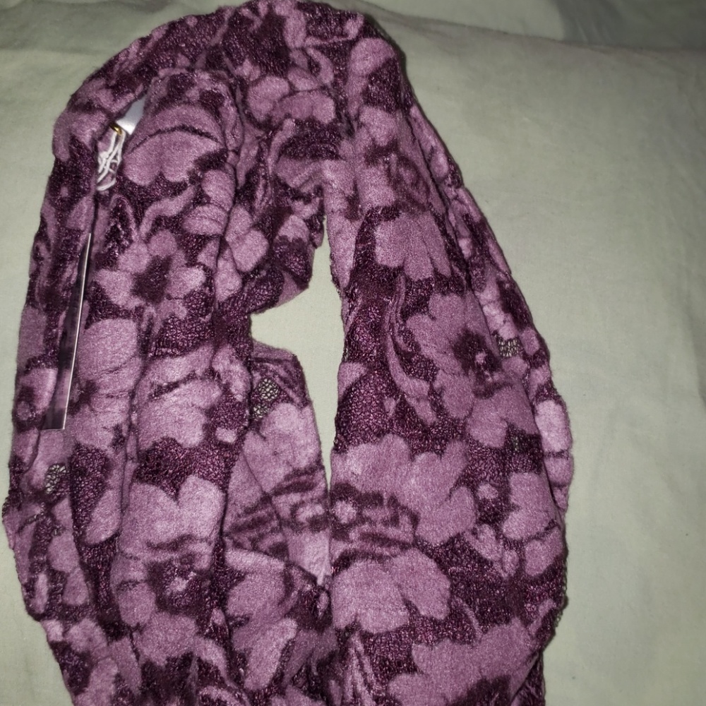 Infinity Scarf by Rete's Boutique